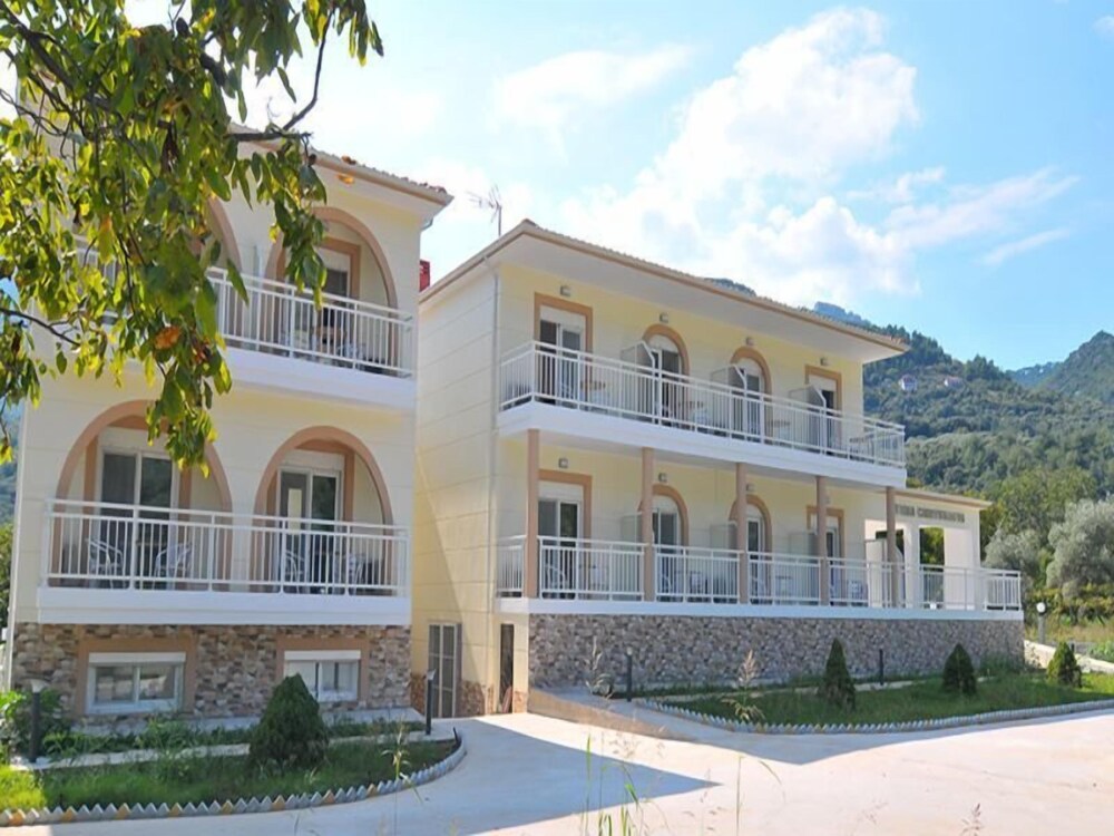 Ktima Chryssafis - carbon neutral hotel in Thasos