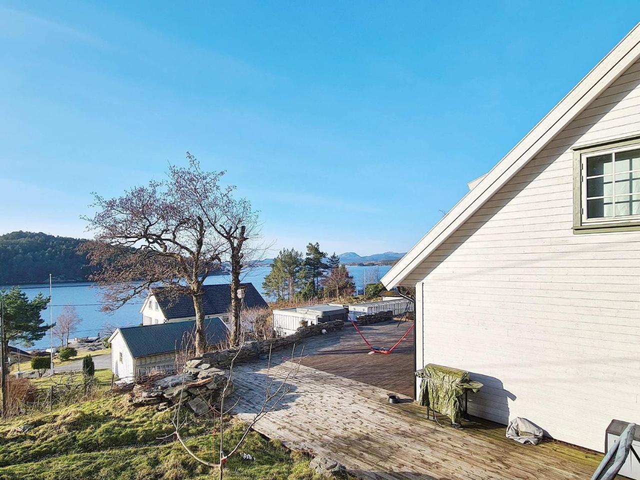8 person holiday home in Masfjordnes By Traum — 4-Star Luxury Hotel in Masfjorden, Norway
