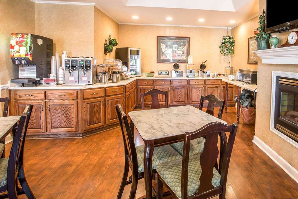Quality Inn Greeneville Tusculum - photo 26