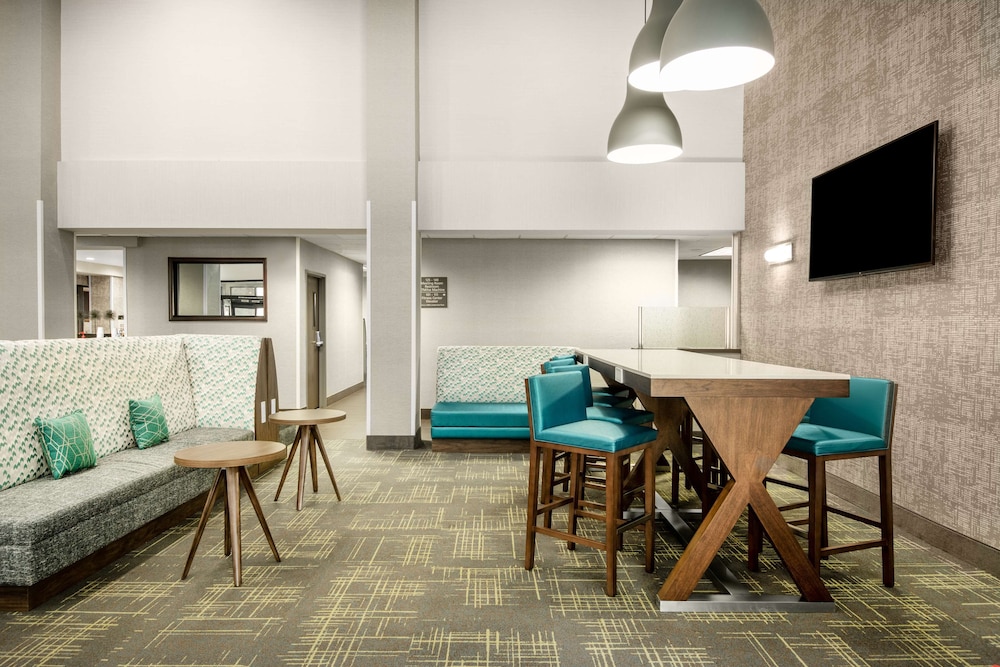 Hampton Inn & Suites Las Vegas Henderson - photo 5