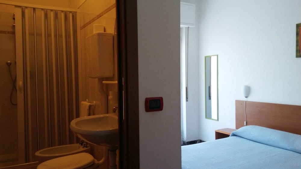 Pensione Aurora - carbon neutral hotel in Imperia