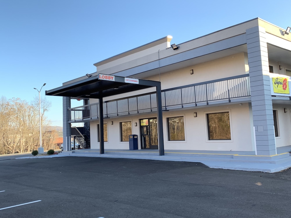 Super 8 by Wyndham Cookeville - photo 16