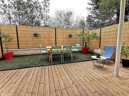 3 Pieces Avec Grande Terrasse Entre Port Et Hyper Centre in Arcachon, France