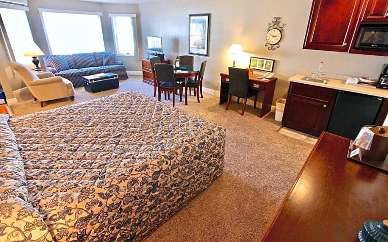Baileys Harbor Yacht Club Resort - photo 29