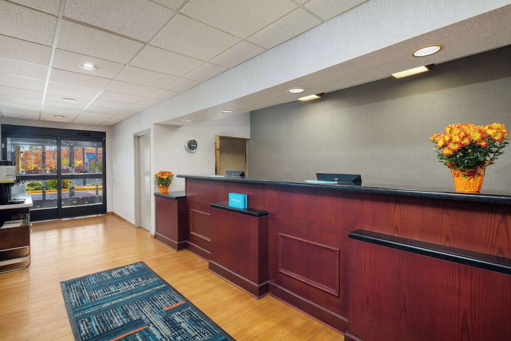 Hampton Inn Lexington South Keeneland Airport - photo 3