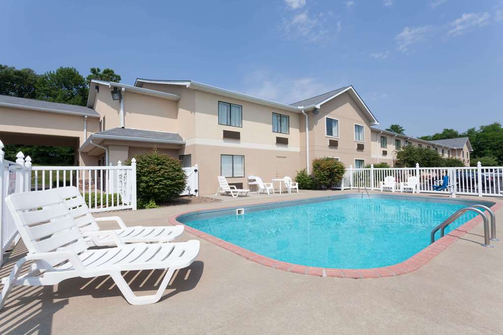 Ramada by Wyndham Tell City - photo 10