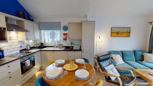 The Blue Anchor The Bay 2 bedrooms with ensuites parking for 2 cars 2 dogs welcome