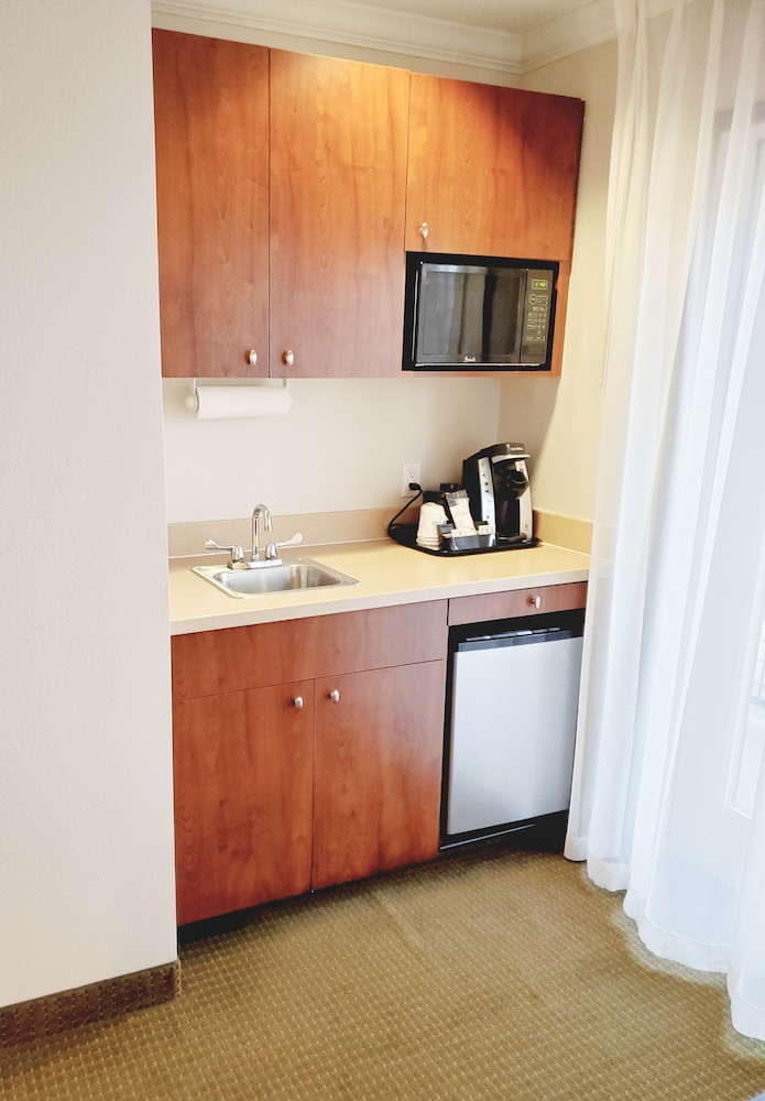 Holiday Inn Express Hotel & Suites Portland NW Downtown by IHG - photo 16