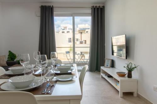Sandstone Apartment 17 — 4-Star Luxury Hotel in Marsaskala, Malta