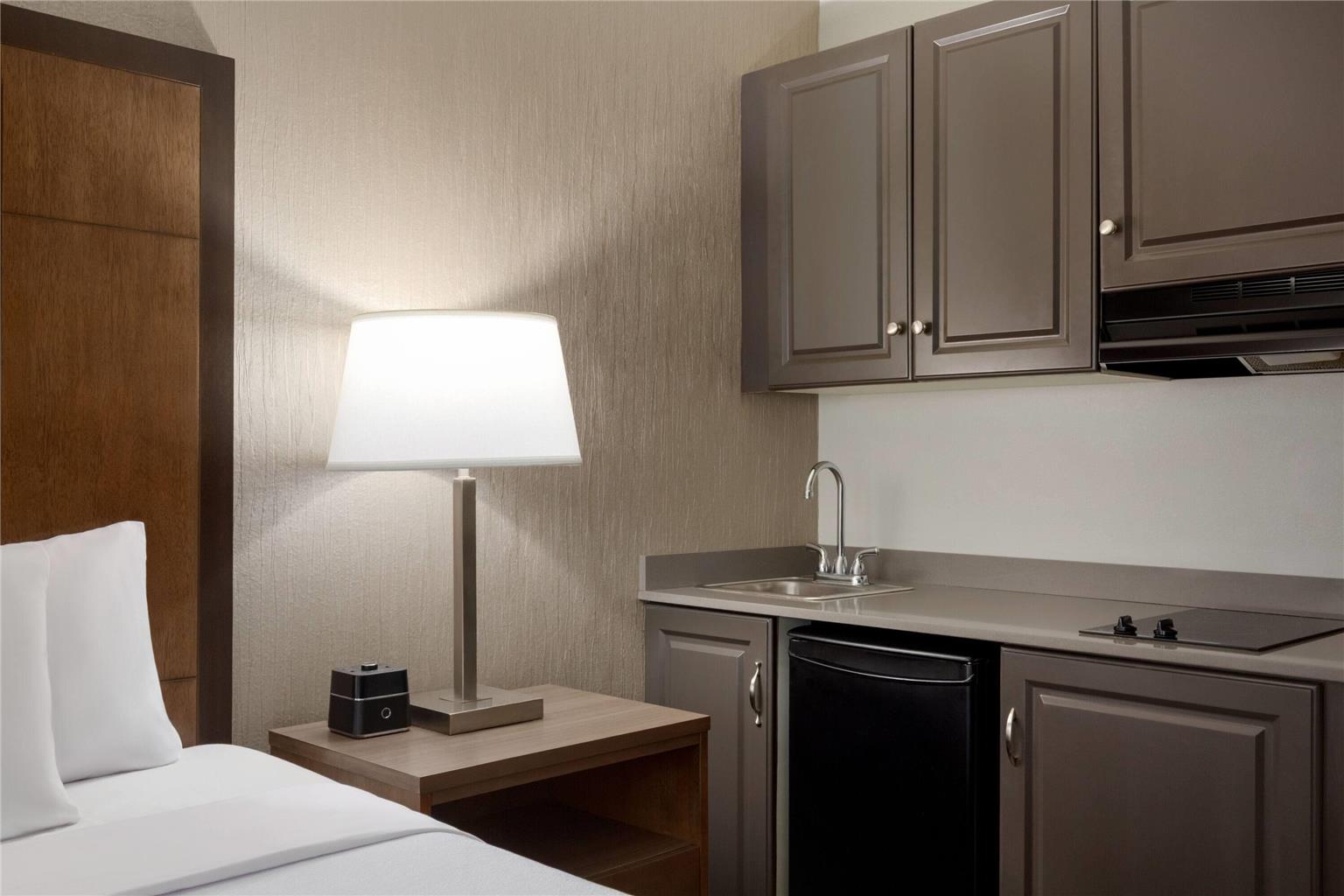 La Quinta Inn & Suites by Wyndham Fairbanks Airport - photo 12