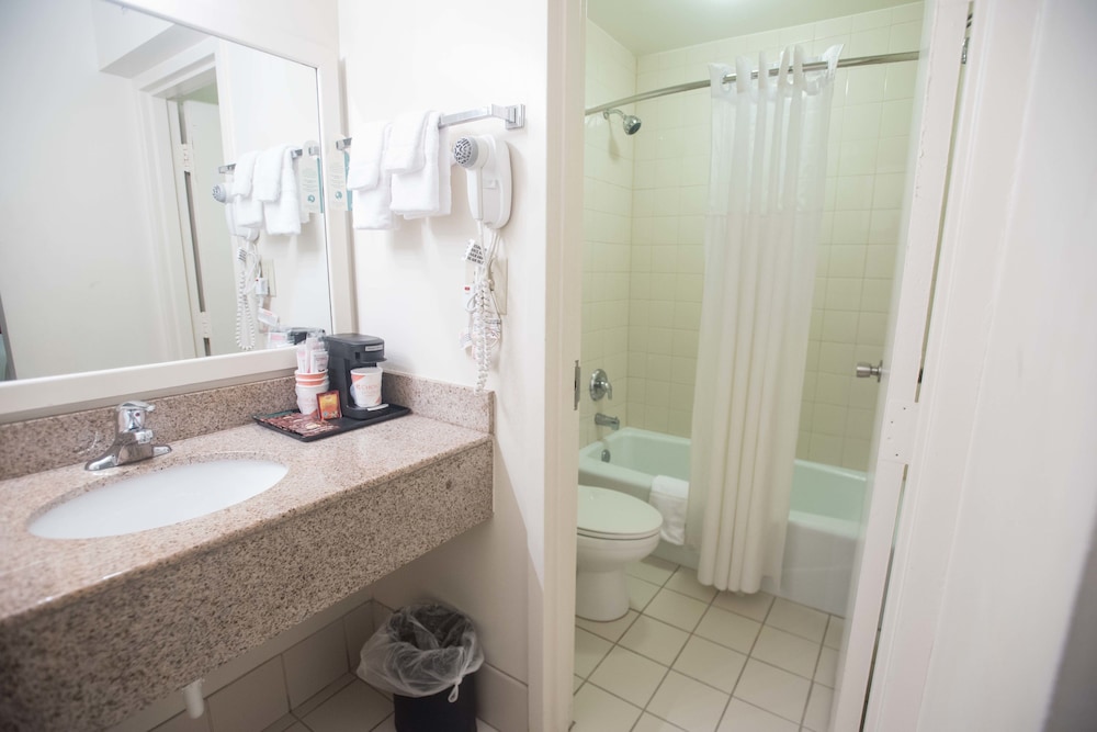 Quality Inn At Town Center - photo 27