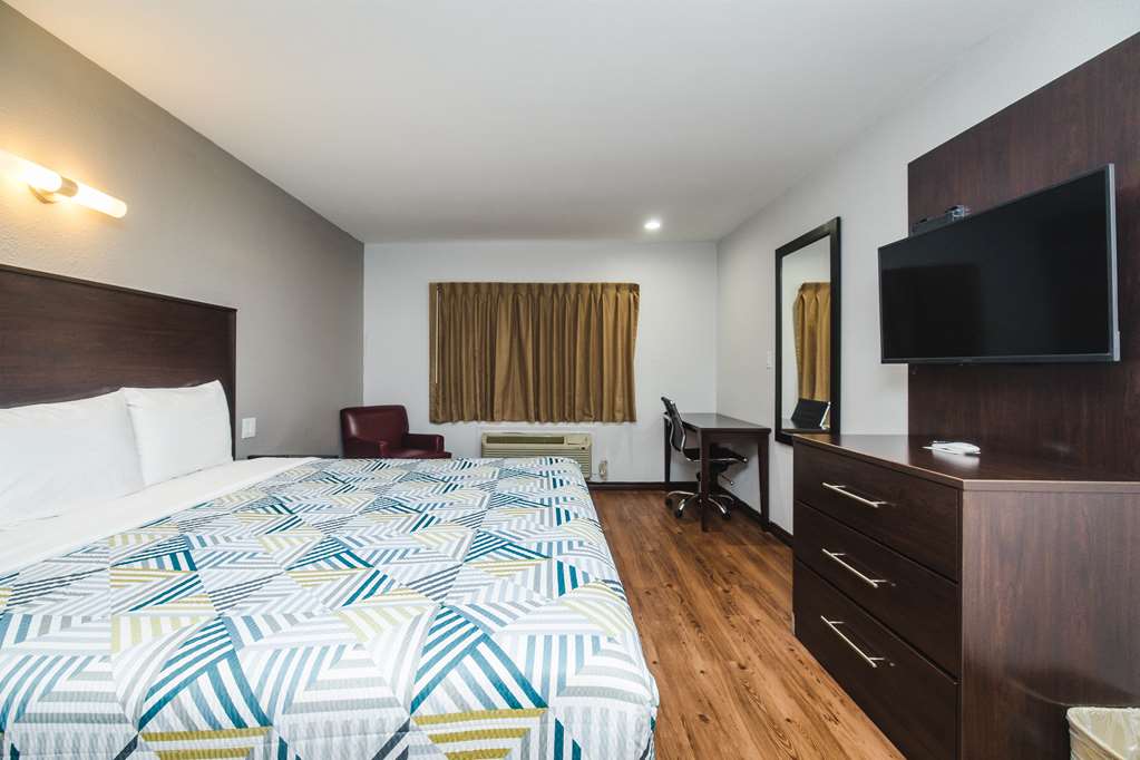 Studio 6 Channelview TX Baytown West - photo 6