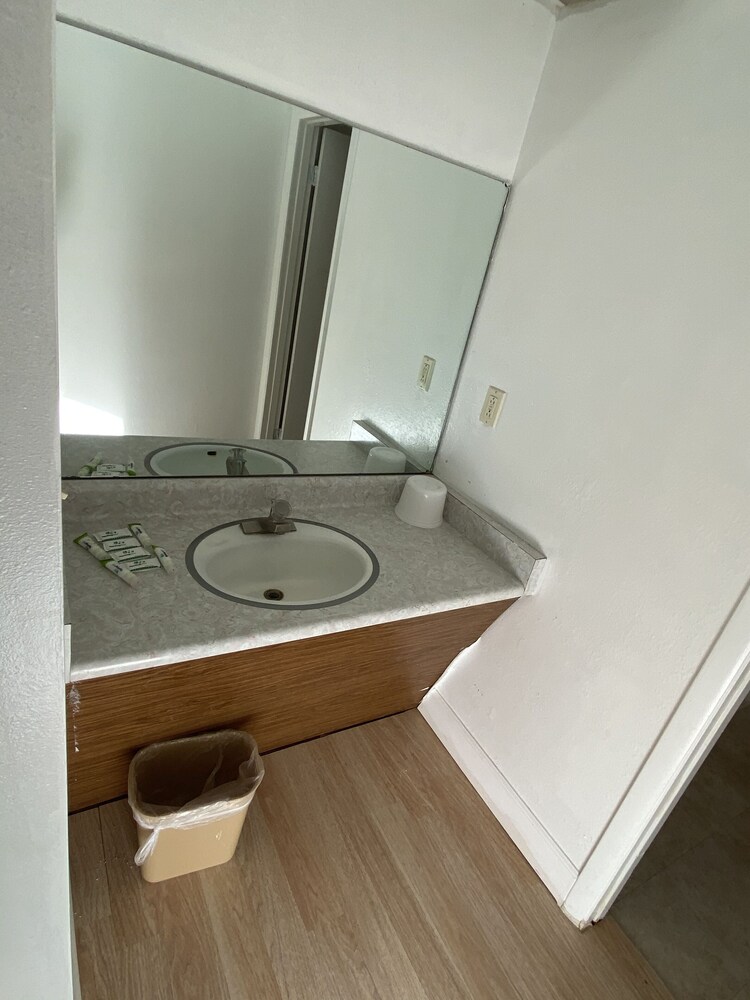 Mcdermitt Hotel - photo 24