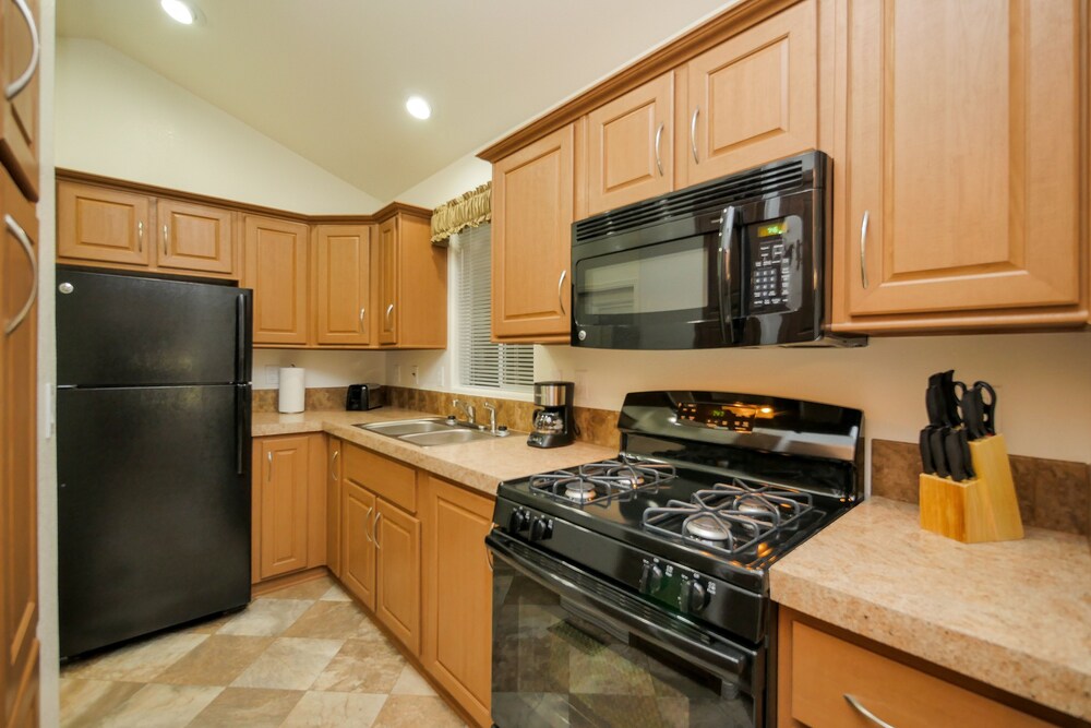 The Cottages at Golden Village Palms RV Resort - photo 5