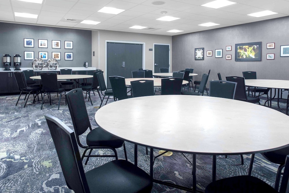 Homewood Suites by Hilton Lansing Eastwood - photo 27