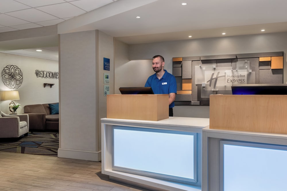 Holiday Inn Express Tallahassee I 10 E by IHG - photo 2