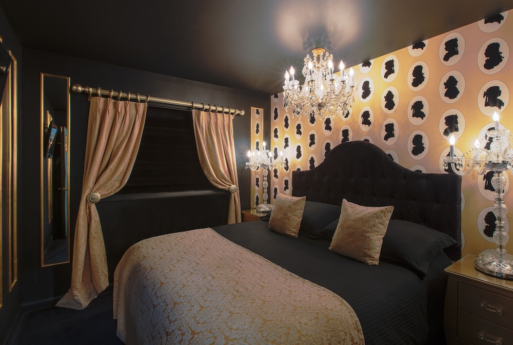 The Roxbury - photo 85