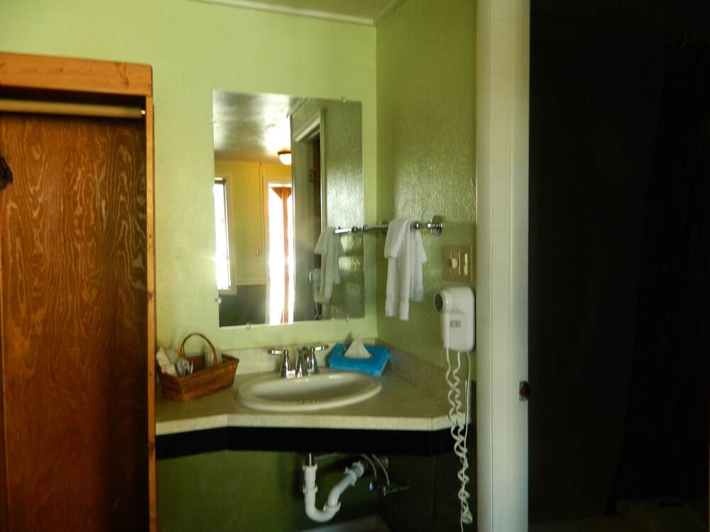 Country Motor Inn - photo 59