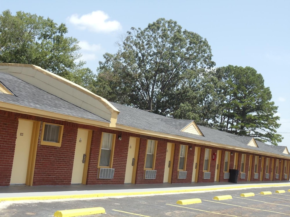 Antlers Budget Inn - photo 36