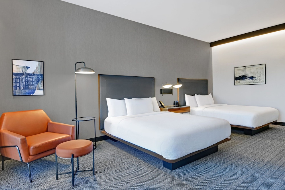 Courtyard by Marriott Hamilton - photo 10
