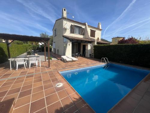 Alemanya 9 Privat Pool — Torroella De Montgri