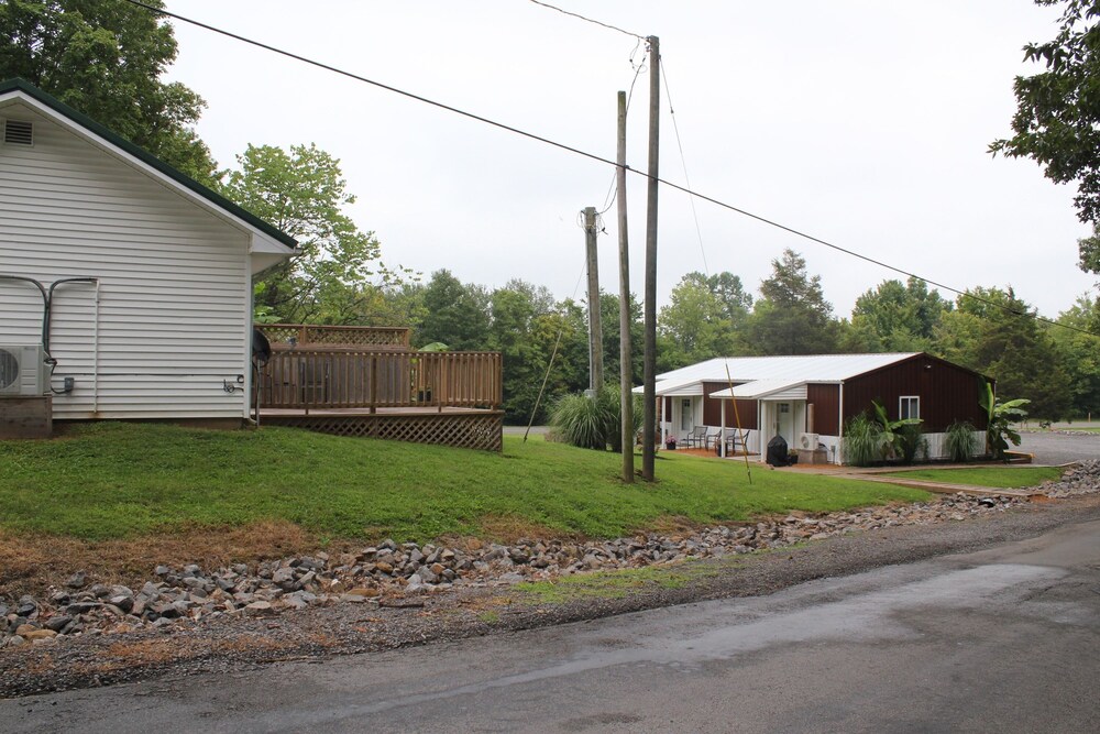 Shawnee Trails Lodging and Suites - photo 34