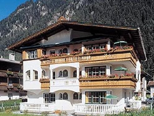 Wohlfühlhotel Garni Robert in Mayrhofen, Austria