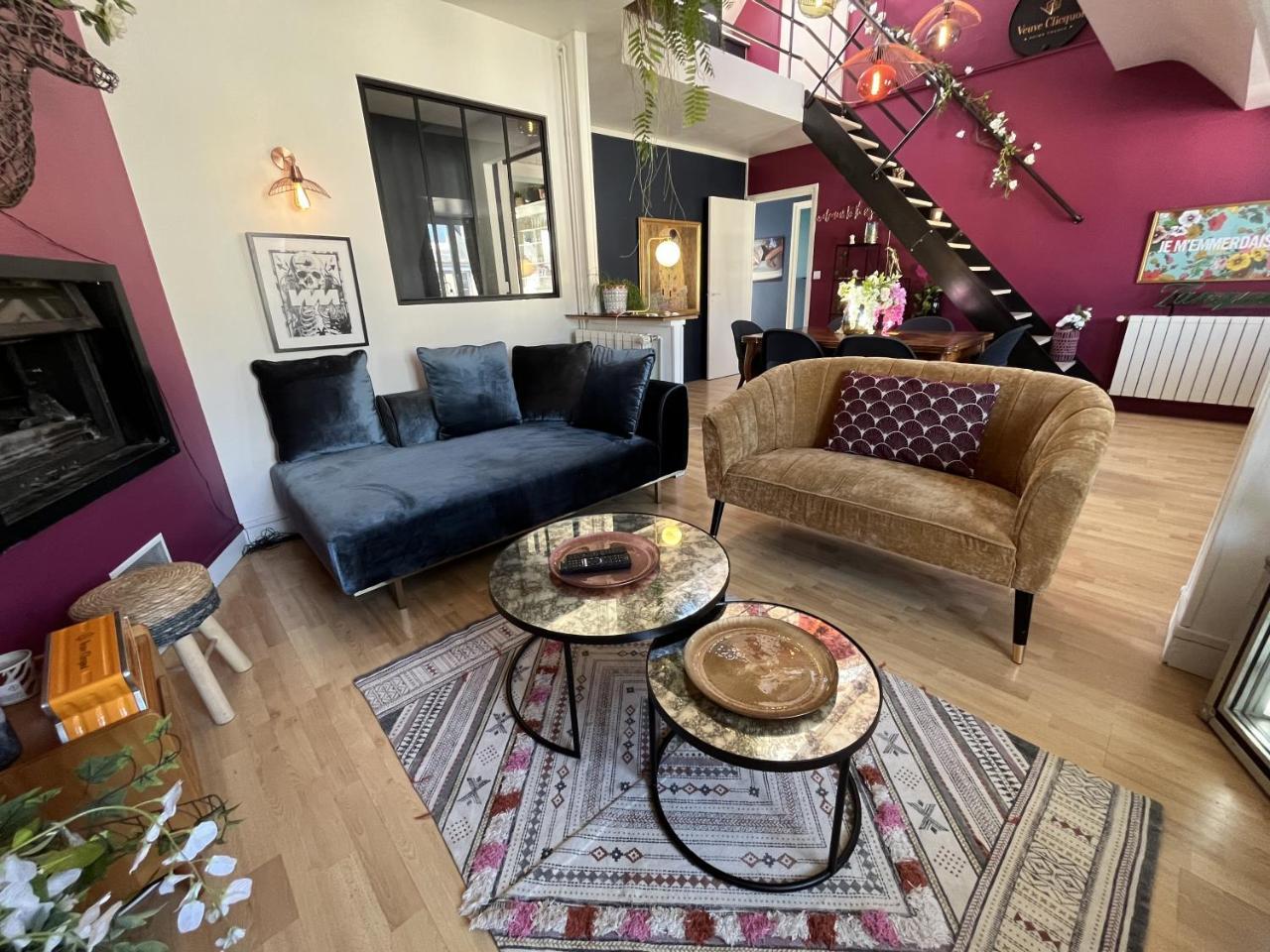 Gallina Duplex En Centre Ville Sur Le Port de Caen in Caen, France