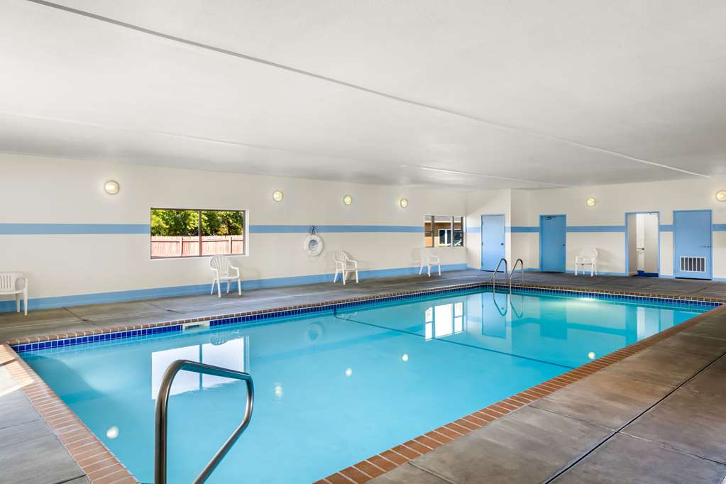 Econo Lodge Miles City I 94 - photo 37