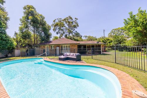 Salamander Sanctuary 204 Salamander Way pool pets linen aircon Wi Fi — hotel in Salamander Bay