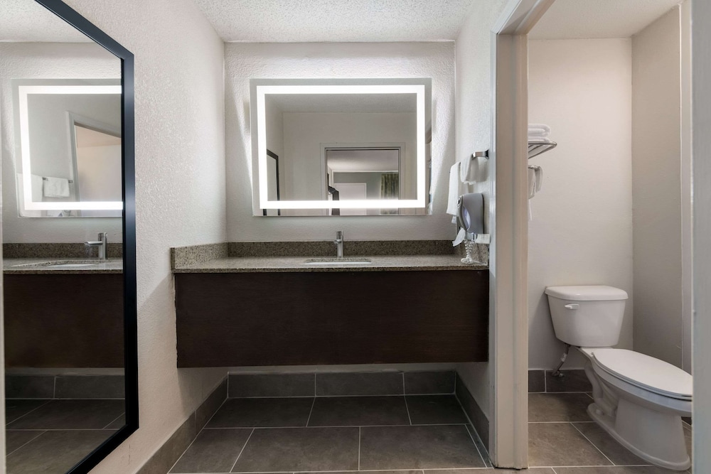 Quality Inn Orange Park Jacksonville - photo 6