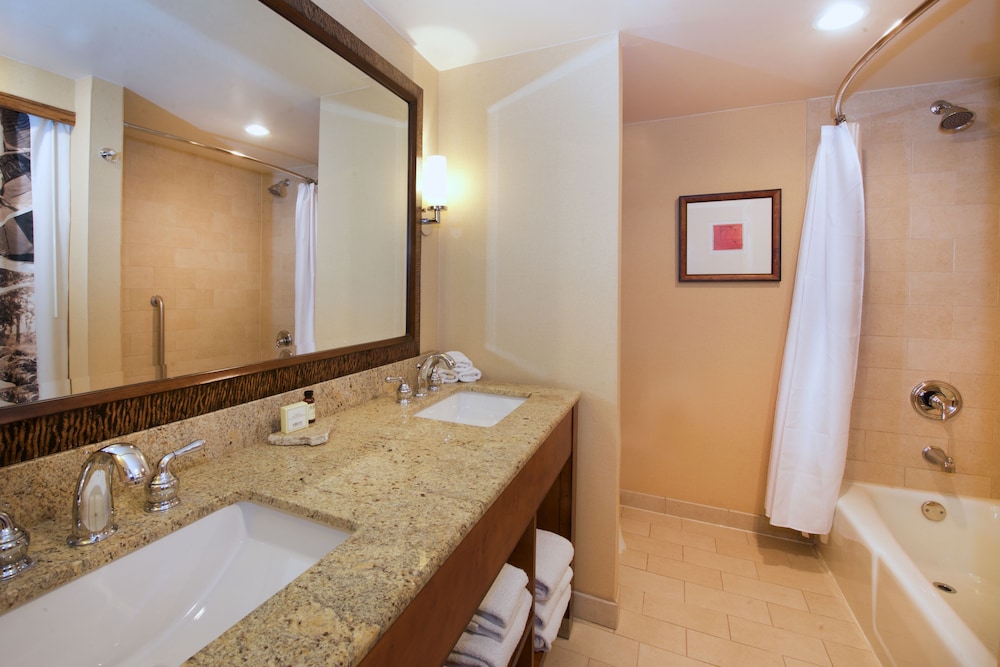 Lake Arrowhead Resort and Spa - photo 18