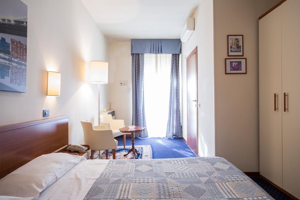 Hotel Elefante Bianco — hotel in Crespellano