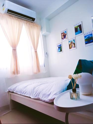 Shore 2 Residences 1BR Deluxe Room in MOA Complex — 4-Star Luxury Hotel in Manila, Philippines