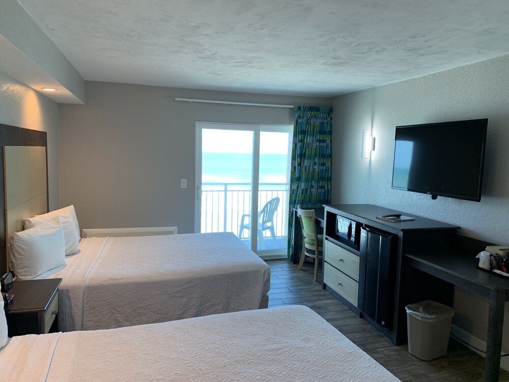 Boardwalk Inn and Suites - photo 14