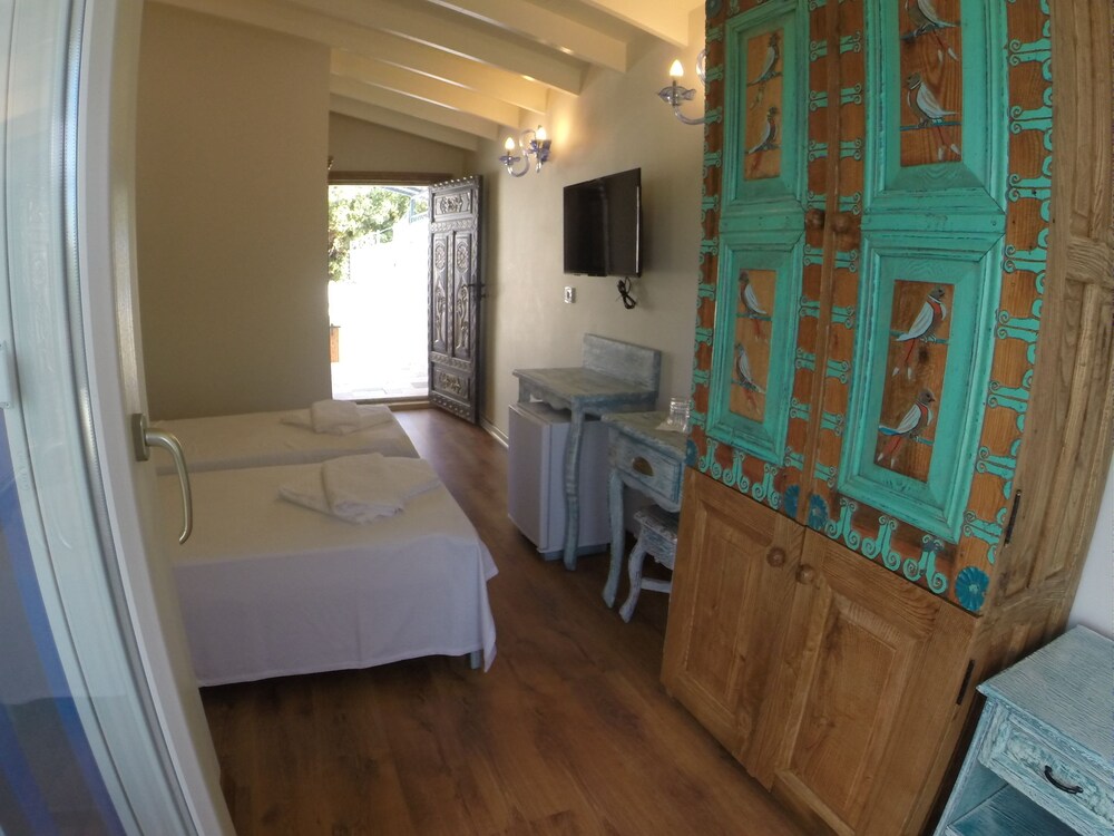 Deniz Evi Otel — Cesme — photo 5