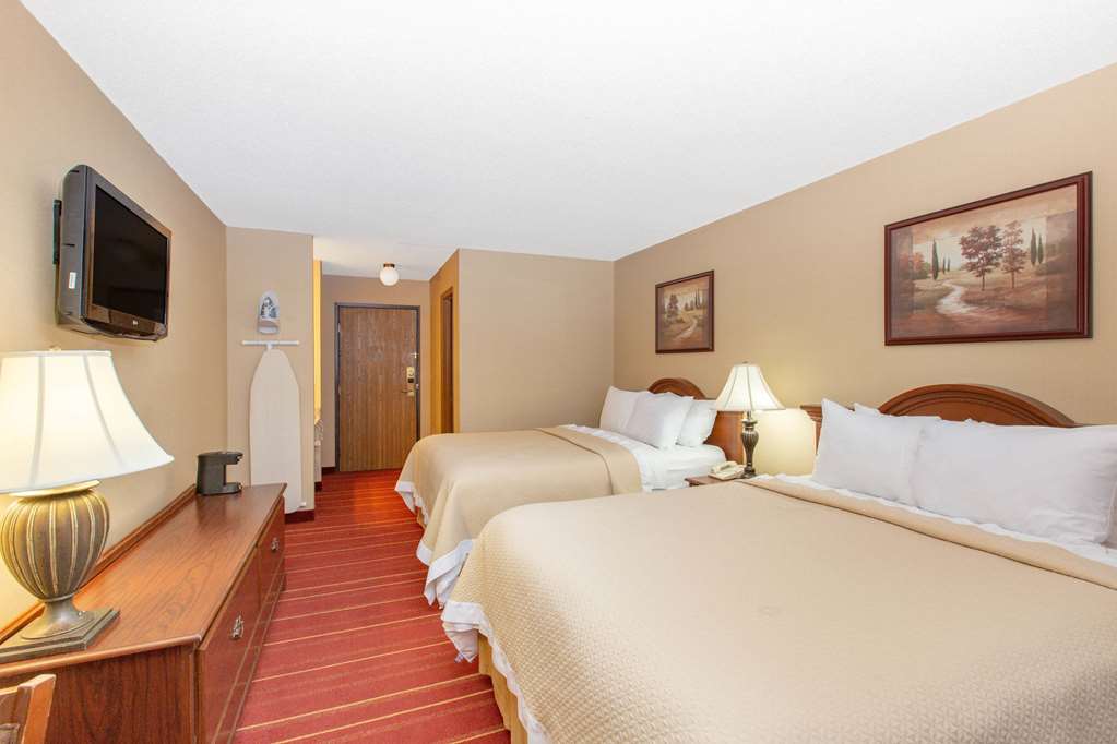 Days Inn by Wyndham Salina I 70 - photo 8