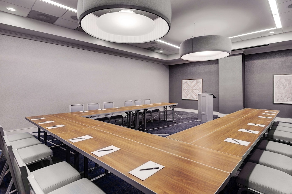 Embassy Suites by Hilton Raleigh Crabtree - photo 54