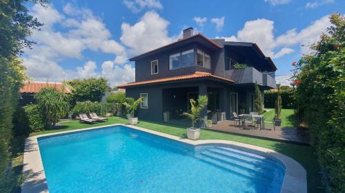 Marigold Cascais Villa — 4-Star Luxury Hotel in Cascais, Portugal