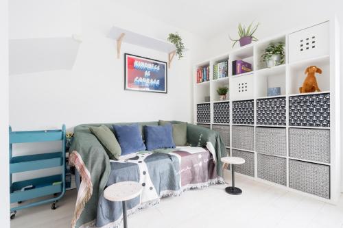 Welcoming 4BD House with Garden in Dublin — 4-Star Luxury Hotel in Dublin, Republic of Ireland