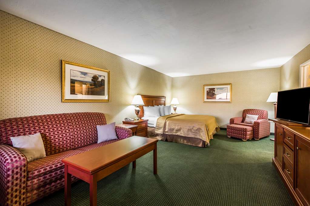 Quality Inn Near China Lake Naval Station - photo 33