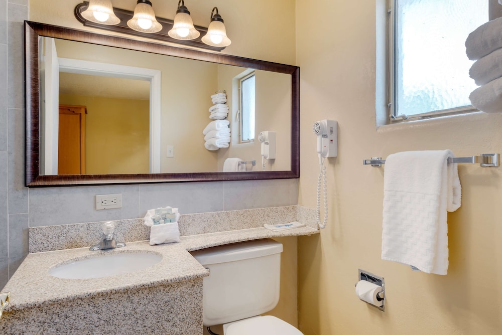 Turquoise Inn & Suites - photo 29