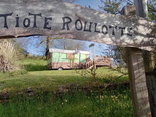 La tiote roulotte - last minute hotel in Unknown City