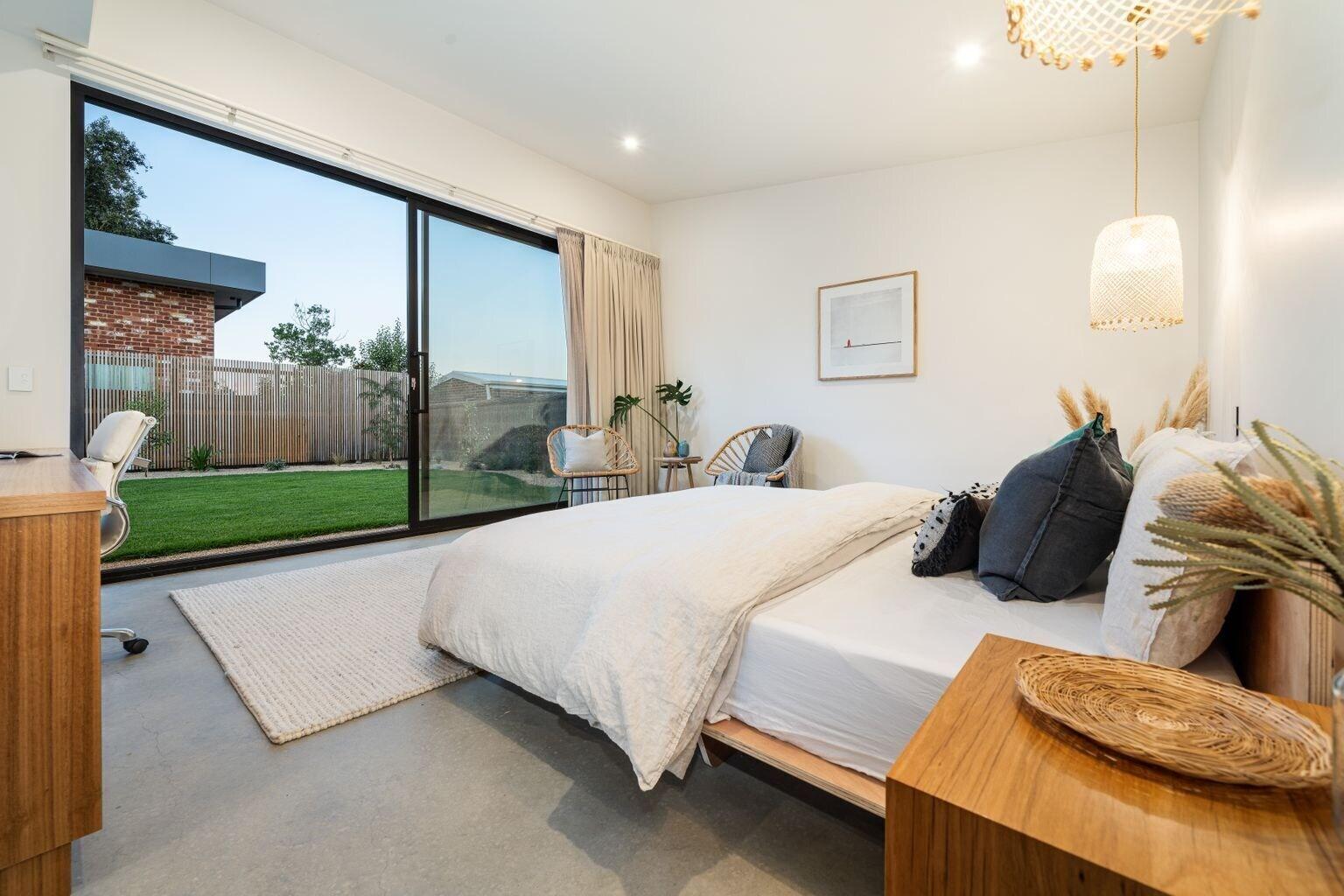 Luxe Poolside Living In The Heart Of Flinders — Flinders