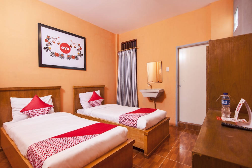 OYO 581 Serdika Pavilion in Berastagi, Indonesia