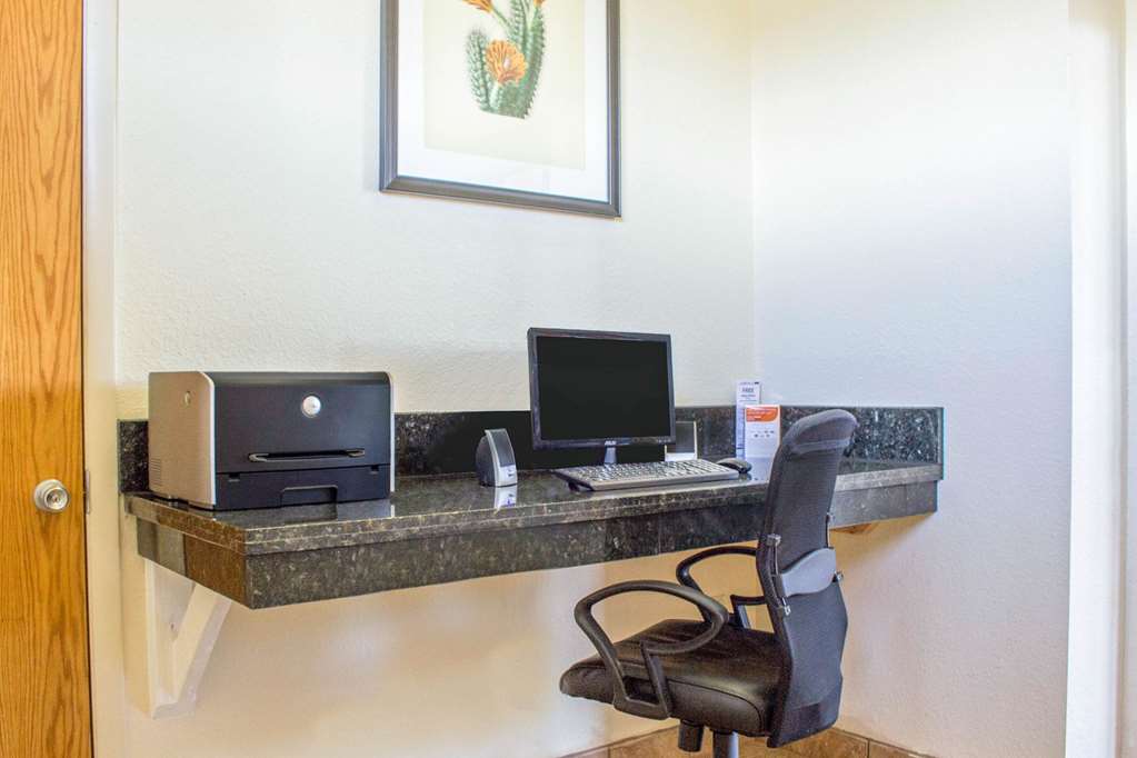 Quality Inn Benson I 10 Exit 304 - photo 27