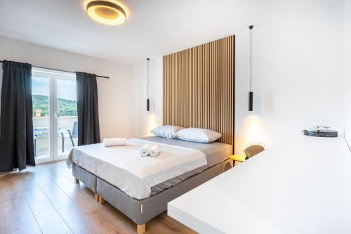 Apartments & Rooms Klemenc — 4-Star Luxury Hotel in Cres, Croatia