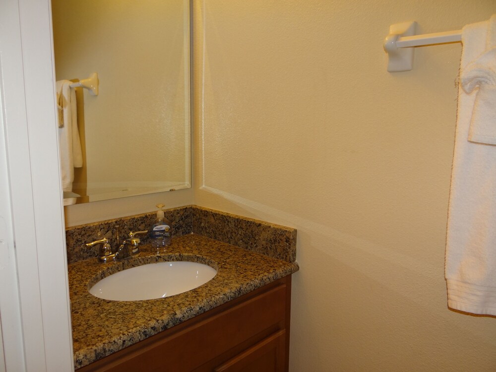 Lightmaker Property Management Davenport - photo 52