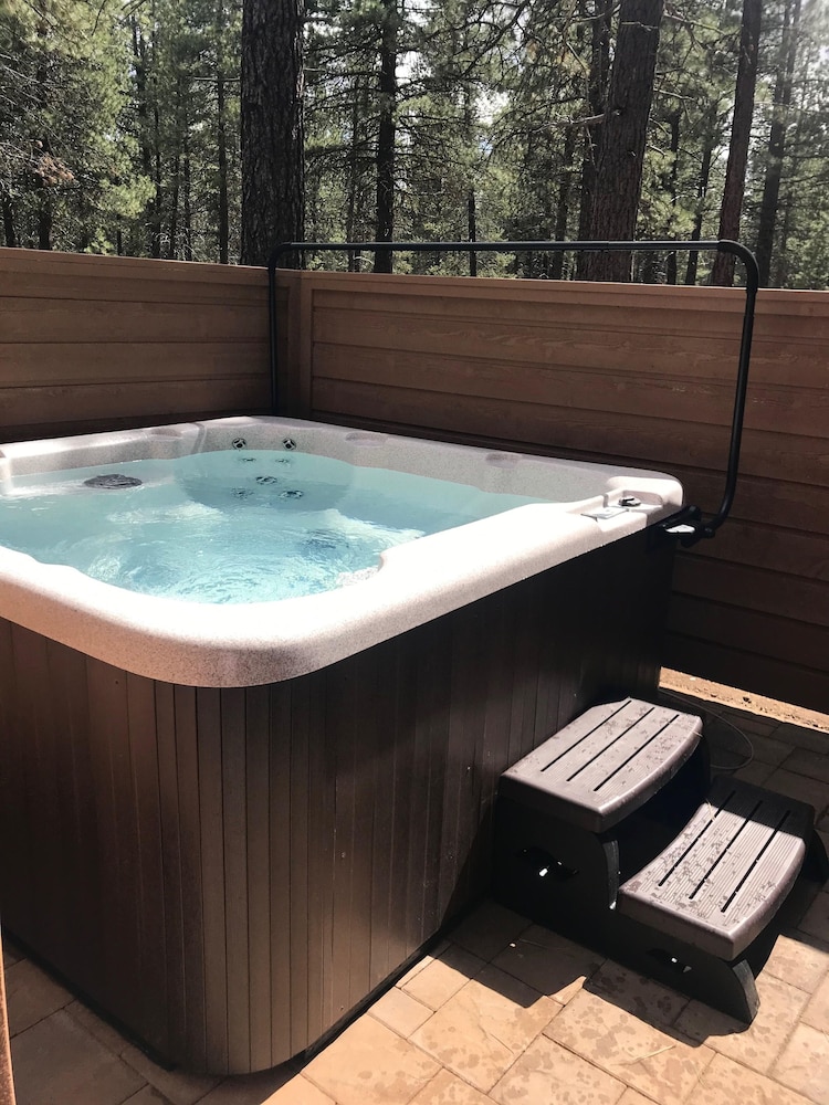 7 Cedar Private Cul de sac include Hot Tub with Forest View by RedAwning - photo 21