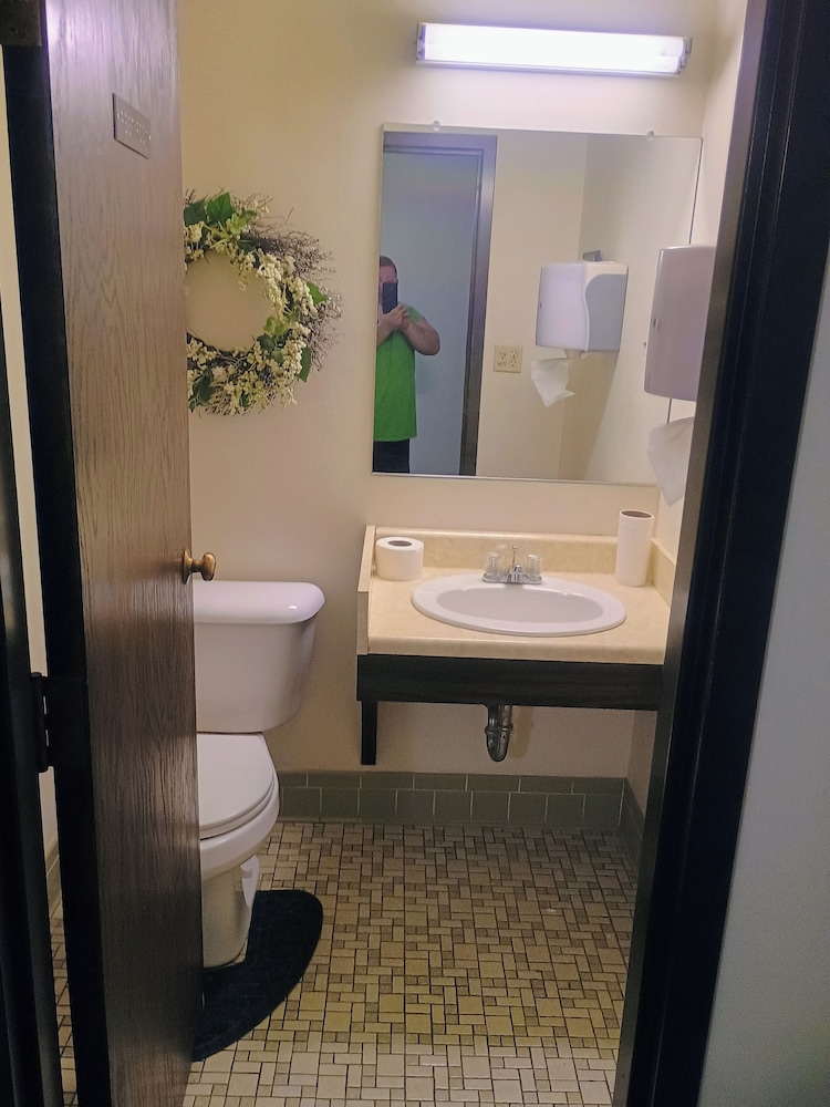 Landmark Motel - photo 23